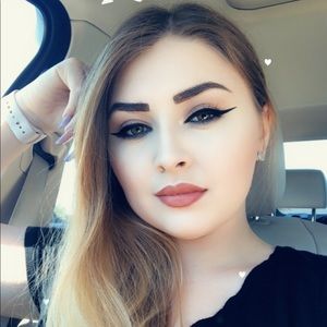 Meet your Posher, Rebecca